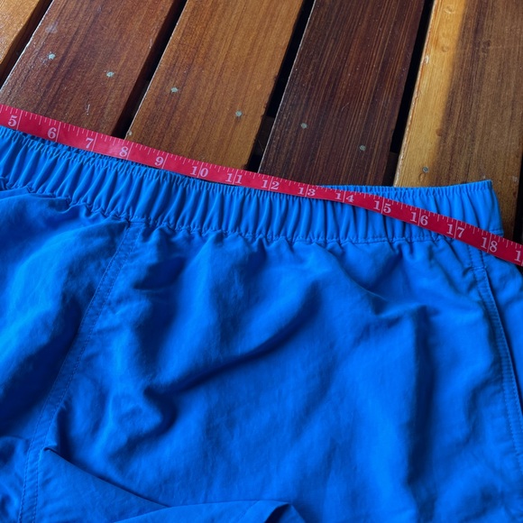 Patagonia Barely Baggie Blue Shorts size XL - Picture 6 of 11